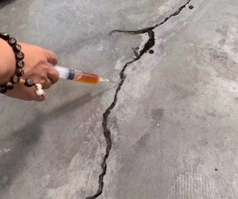 张家界混凝土裂缝修补技术详解​